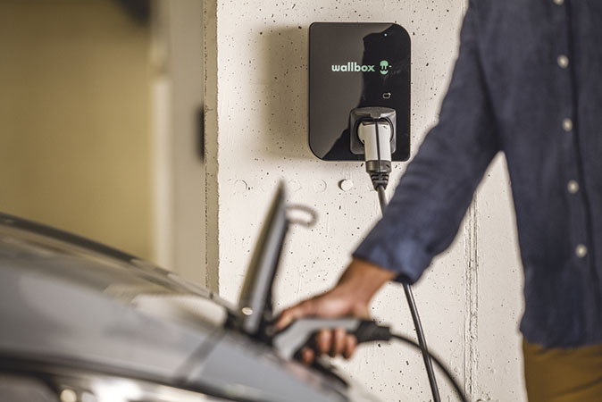 Installation d'une borne de recharge Wallbox à Lyon et Villefranche sur Saône